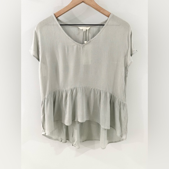 NWT Sim & Sam Short Sleeve Ruffle Bottom Babydoll Blouse Gray Size XL - Picture 3 of 5